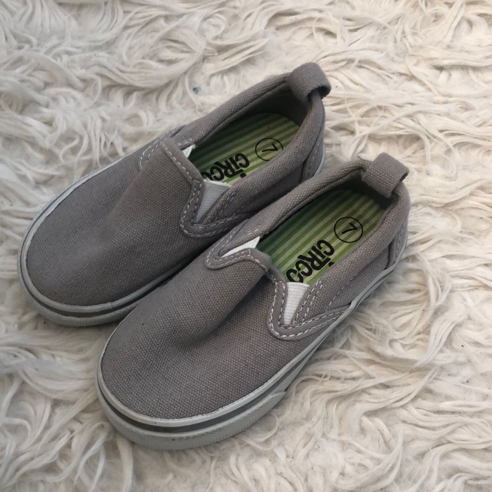 New! Canvas slide on sneakers